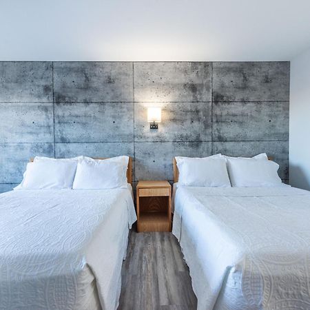 Beiseker Blue Horse Motel מראה חיצוני תמונה