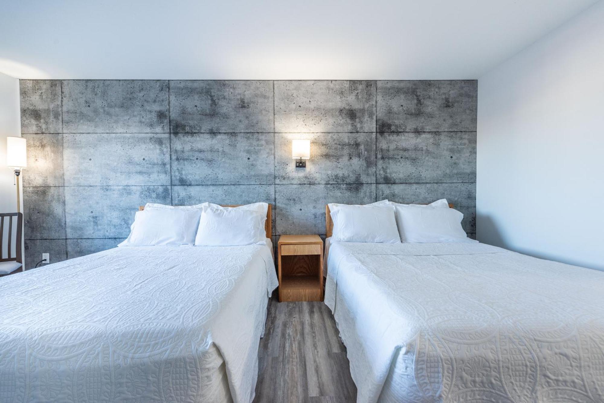 Beiseker Blue Horse Motel מראה חיצוני תמונה