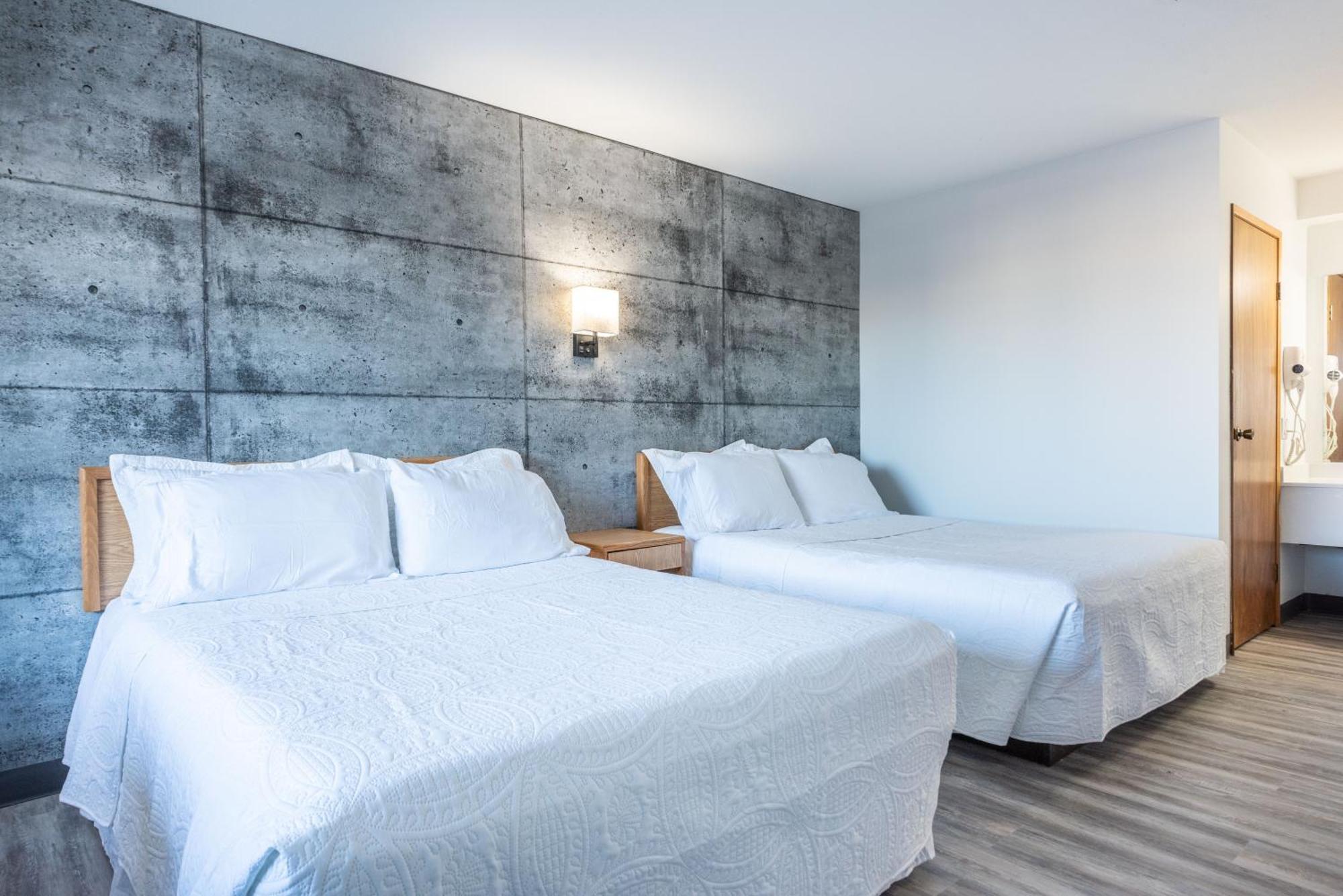 Beiseker Blue Horse Motel מראה חיצוני תמונה